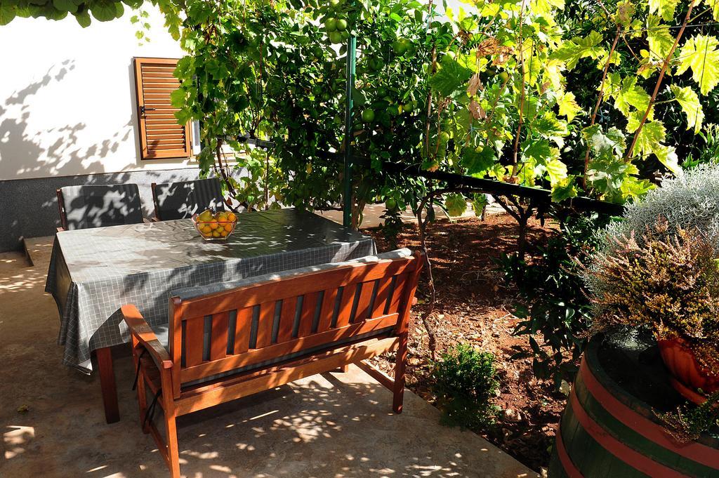 Apartments Luka & Sara Задар Екстериор снимка