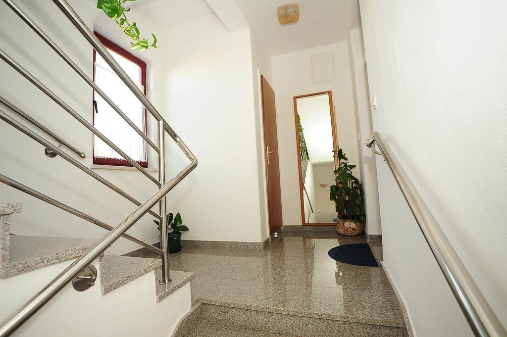 Apartments Luka & Sara Задар Екстериор снимка