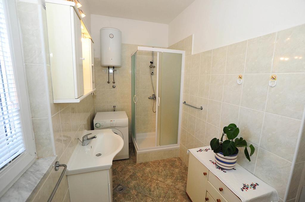 Apartments Luka & Sara Задар Екстериор снимка